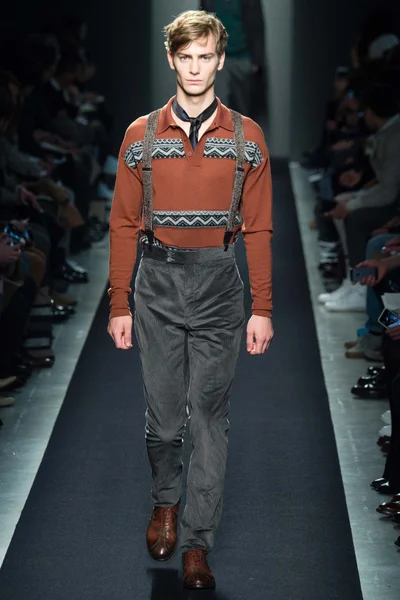 Look 33